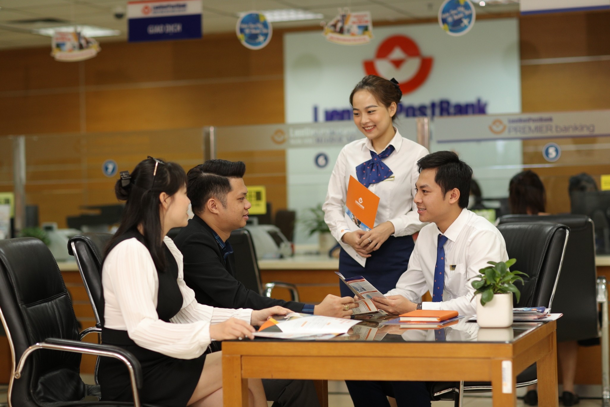 Tài chính - Ngân hàng - LienVietPostBank hỗ trợ 10.000 tỉ đồng, tiếp tục giảm lãi suất cho vay đến 2%/năm