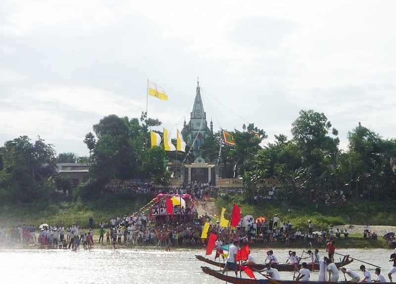 Văn hoá -  Lễ hội đua thuyền kẻ Mui