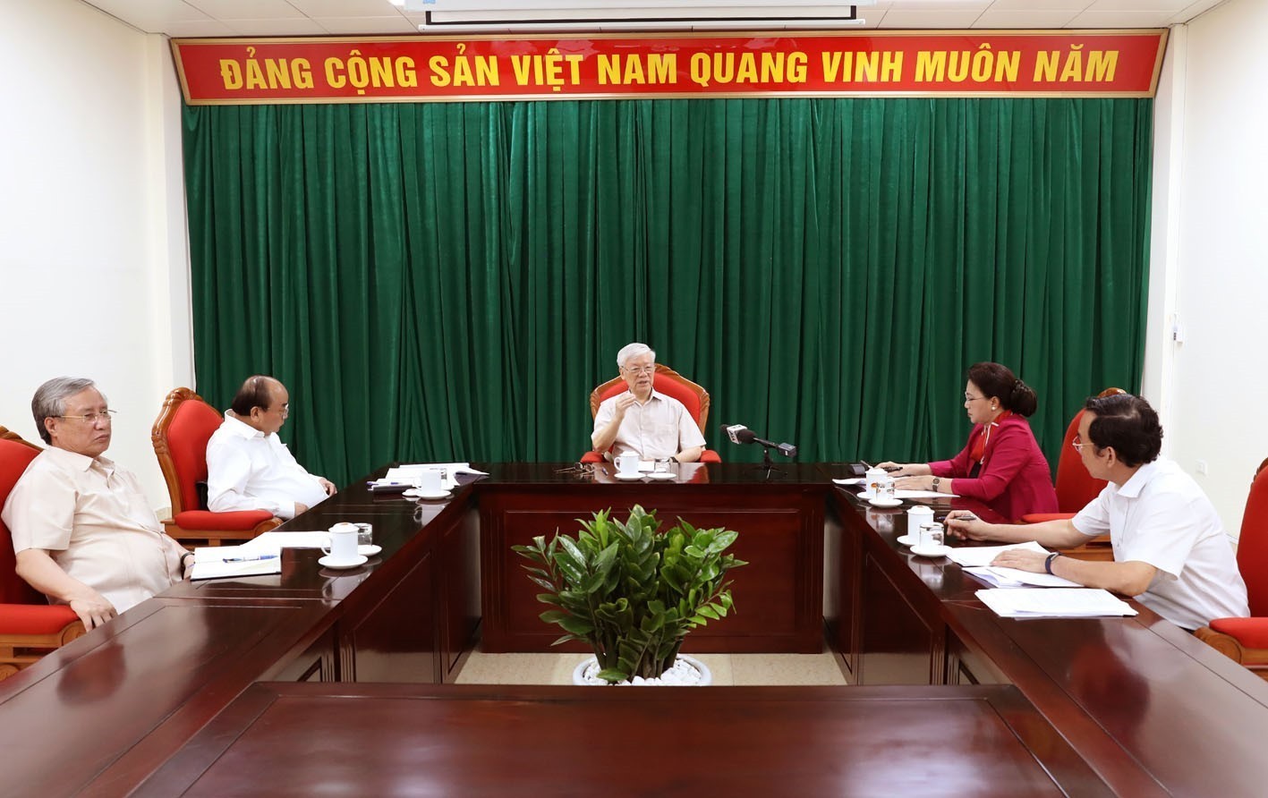 Chính sách - Chùm ảnh: Tổng Bí thư, Chủ tịch nước Nguyễn Phú Trọng chủ trì họp lãnh đạo chủ chốt (Hình 3).