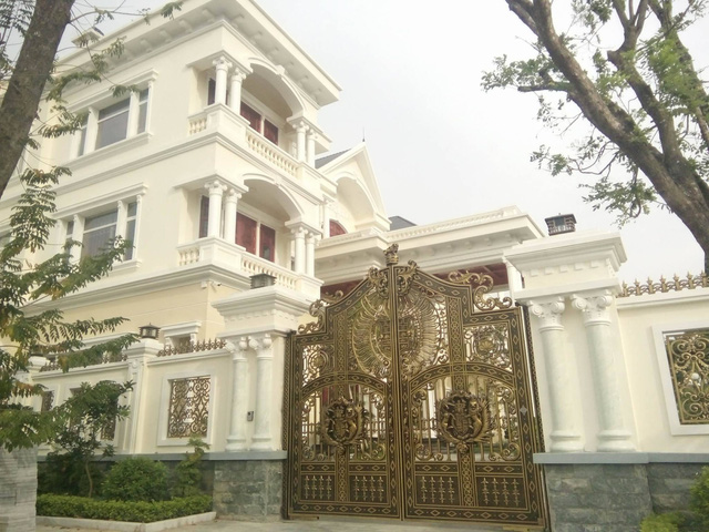 Xã hội - Hé lộ sự thật “phủ chúa” nguy nga 100 tỷ ở xứ Thanh (Hình 2).
