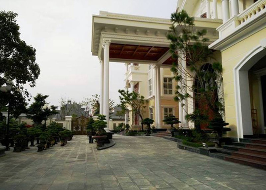 Xã hội - Hé lộ sự thật “phủ chúa” nguy nga 100 tỷ ở xứ Thanh (Hình 3).
