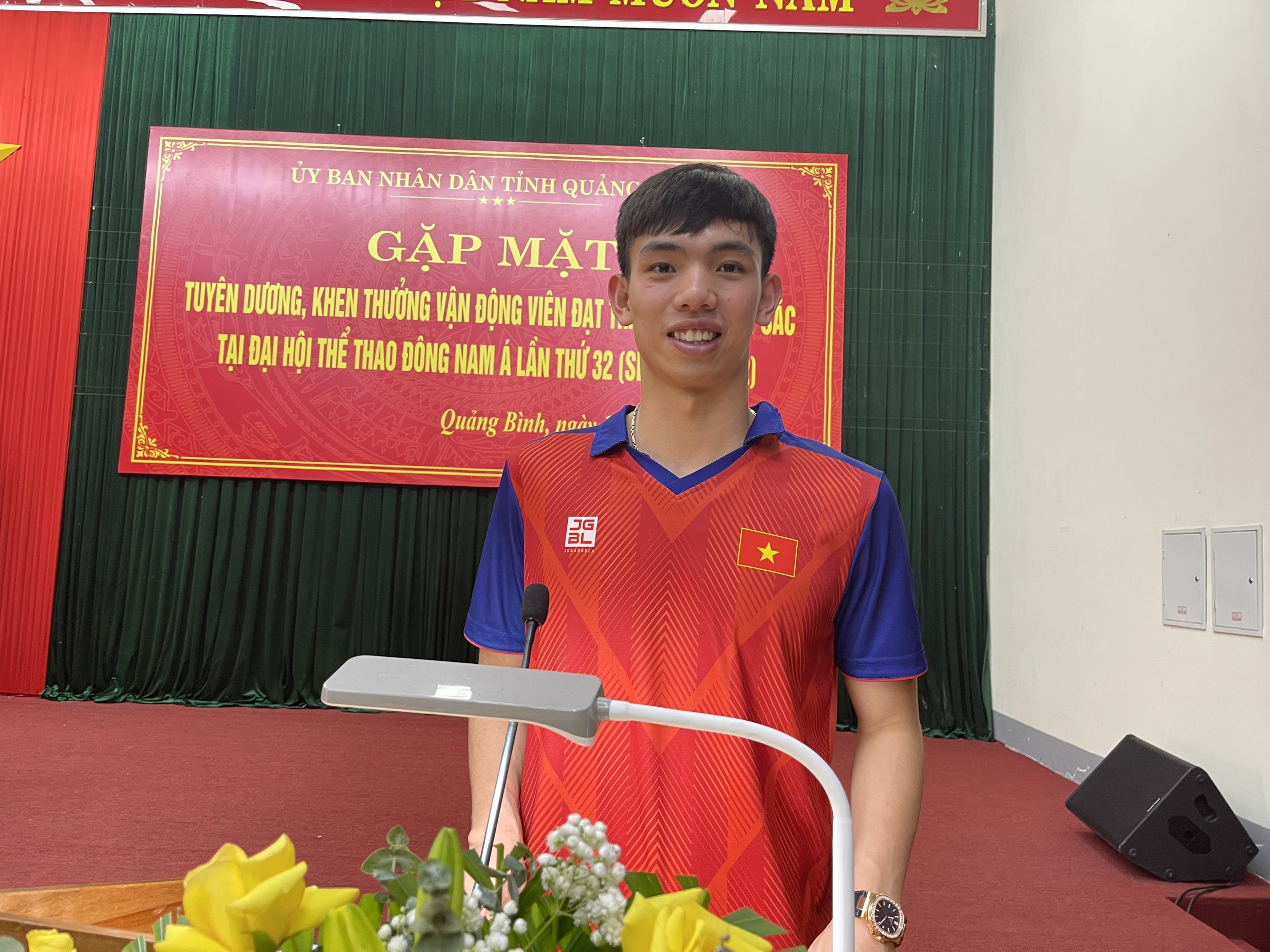 Dân sinh - Quảng Bình thưởng 'nóng' các VĐV giành huy chương SEA games 32  (Hình 3).