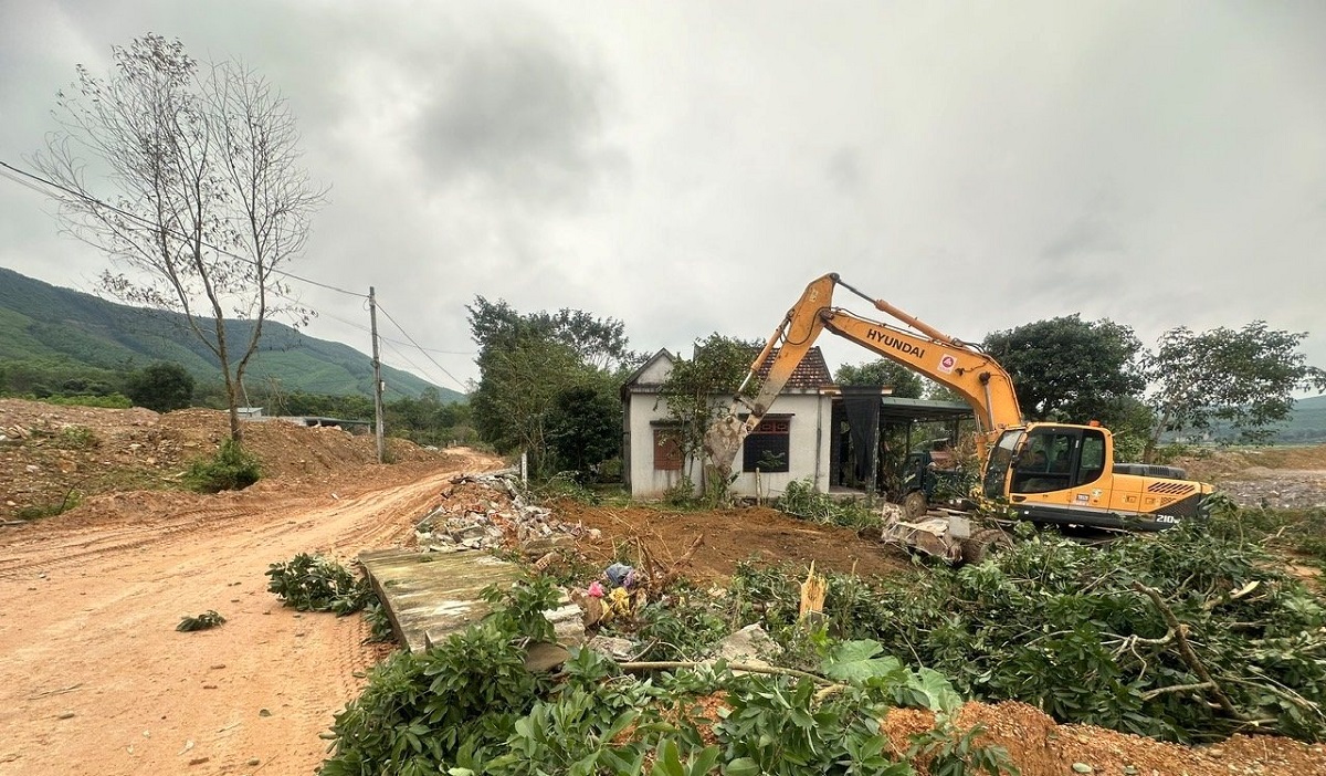 Dân sinh - Quảng Bình: Gỡ khó GPMB cao tốc tại huyện có số hộ dân ảnh hưởng nhiều nhất tỉnh (Hình 2).