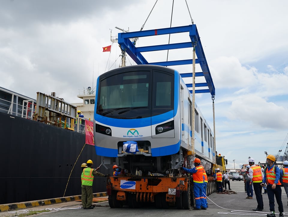 Tin nhanh - Đoàn tàu Metro số 1 chính thức về đến TP.HCM   (Hình 3).