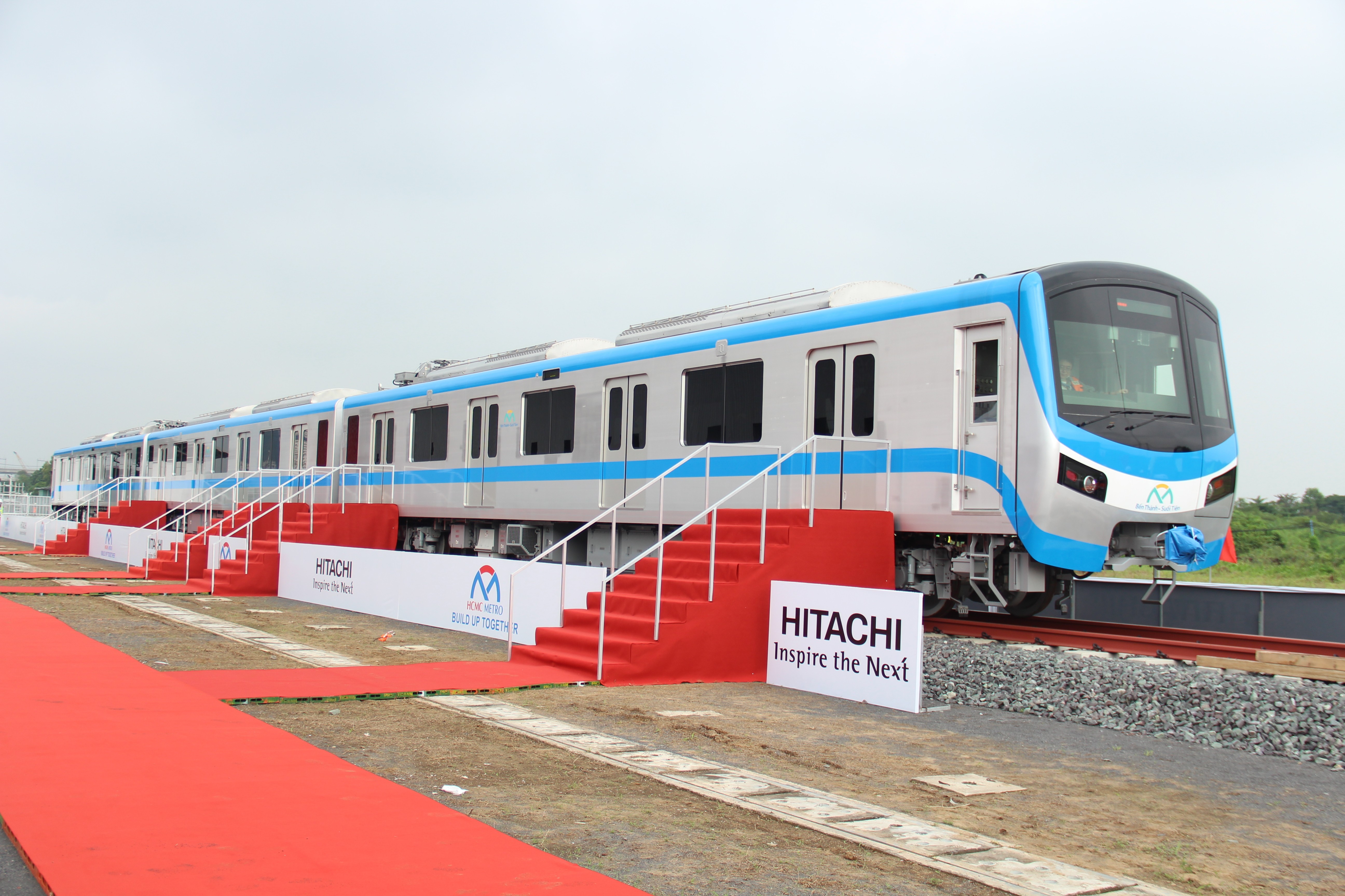 Tin nhanh - TP.HCM ra mắt đoàn tàu đầu tiên của dự án Metro số 1 (Hình 3).