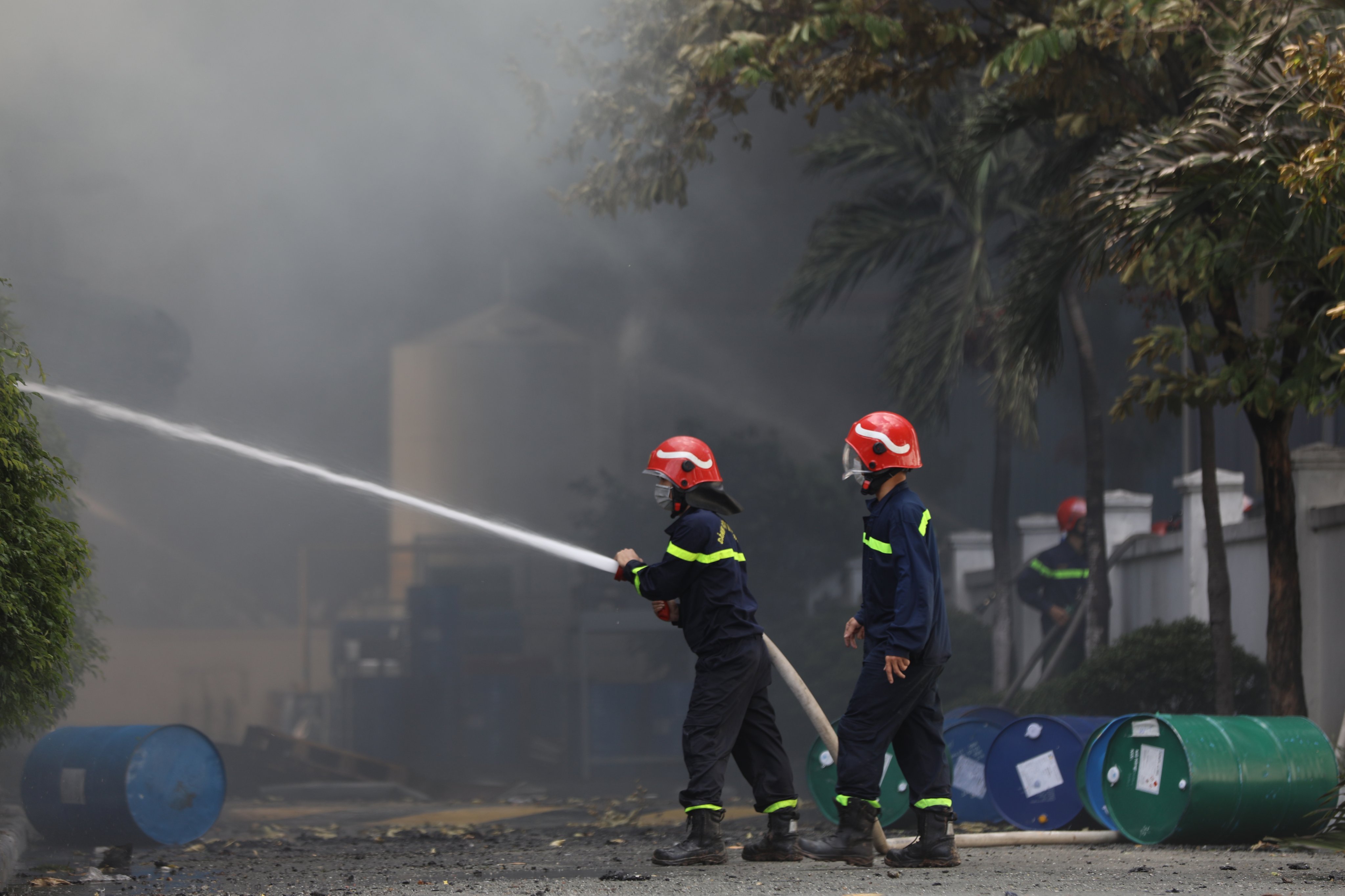 Dân sinh - Đồng Nai: Cháy lớn tại Công ty Hóa chất Ariang Chemical  (Hình 7).