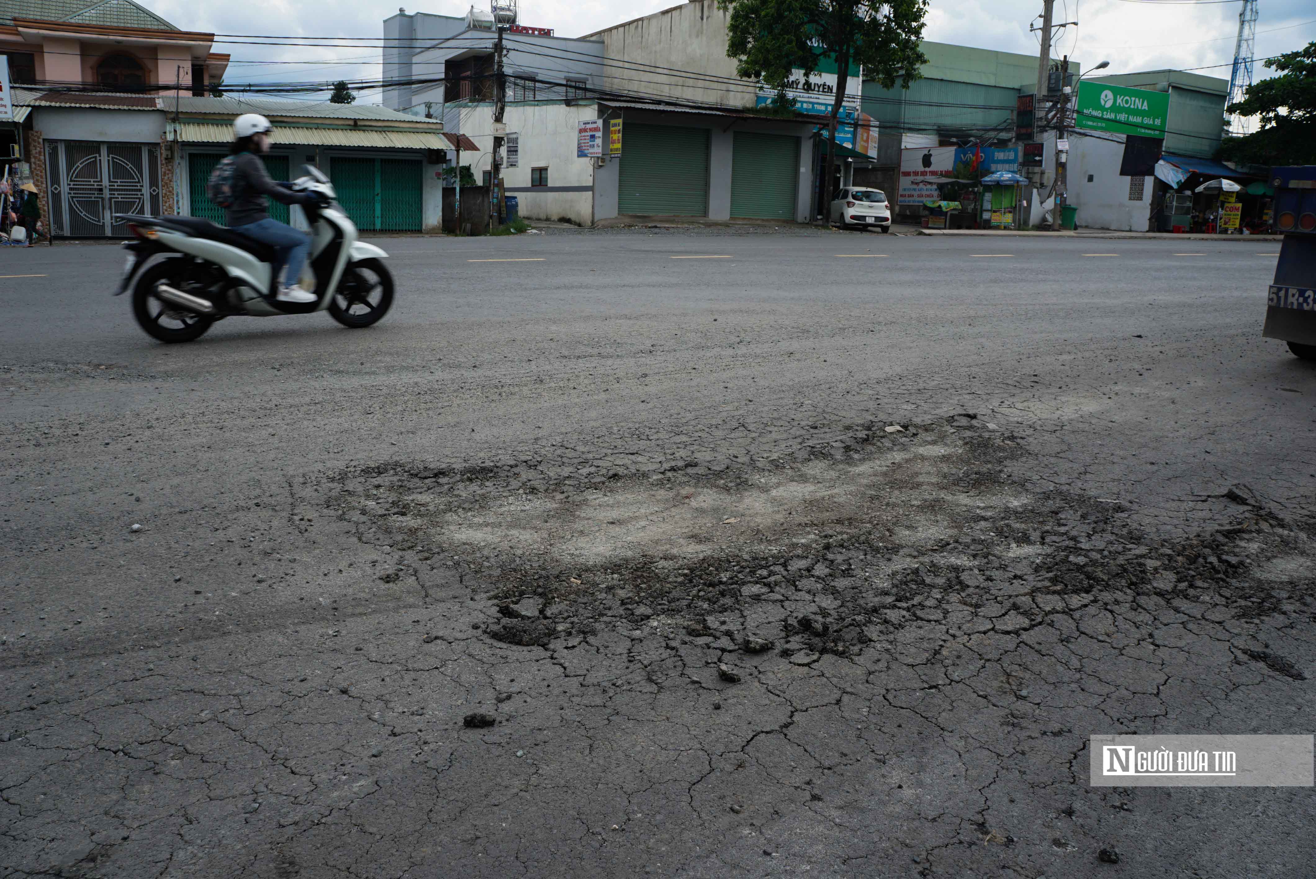 Dân sinh - Tp.HCM: Tuyến đường chưa nghiệm thu đã xuống cấp nghiêm trọng  (Hình 4).