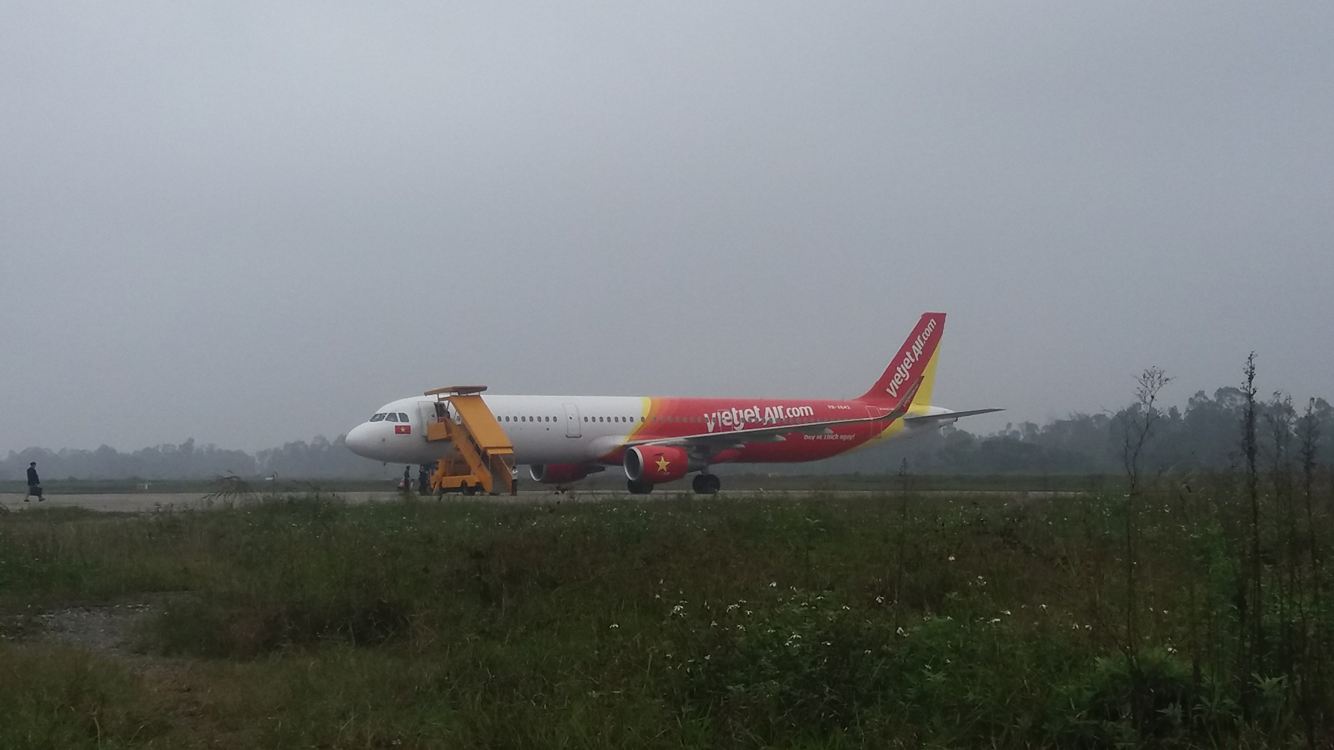 Xã hội - Khách hàng “vật vã” hơn 10 tiếng khi máy bay Vietjet không thể cất cánh (Hình 3).