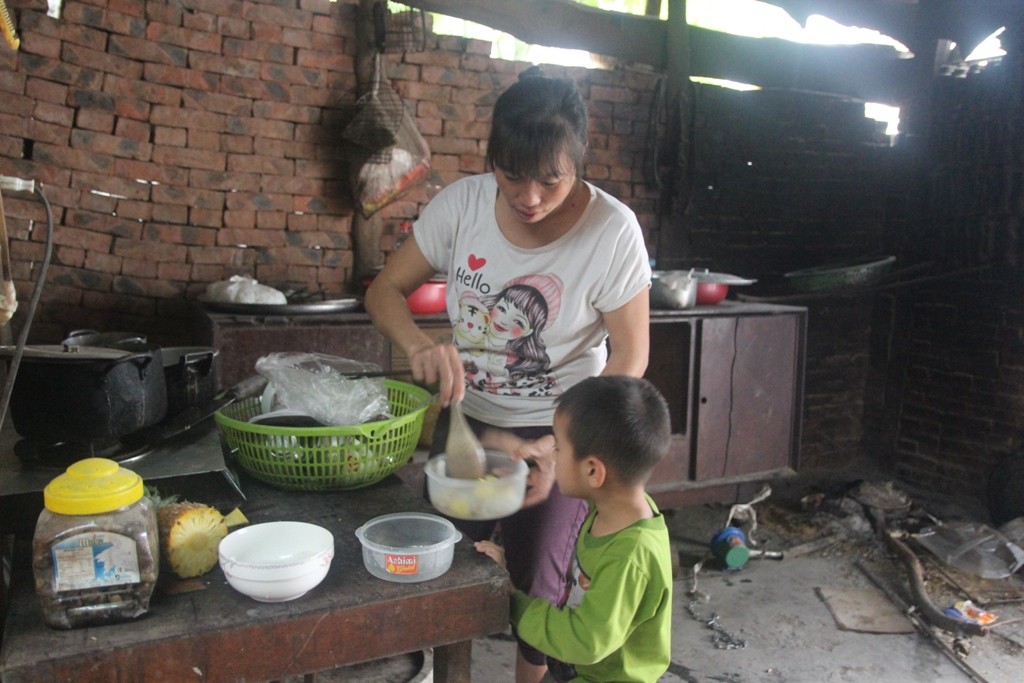 Xã hội - Giấc mơ dở dang của nam sinh phải bỏ học chăm mẹ và anh tai nạn (Hình 5).