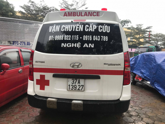 An ninh - Hình sự - Điều khiển xe cứu thương “hất văng” gia đình 3 người, tài xế bỏ trốn (Hình 2).