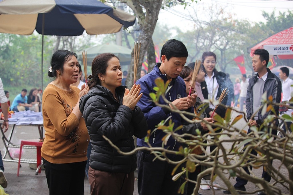 Văn hoá - Cận cảnh những pha vật ngoạn mục tại Lễ hội Vua Mai (Hình 2).