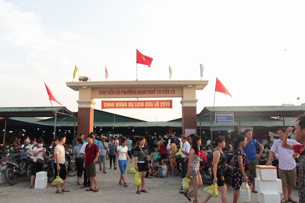 Dân sinh - “Đột nhập” bến cá bậc nhất Cửa Lò vào sáng bình minh (Hình 11).