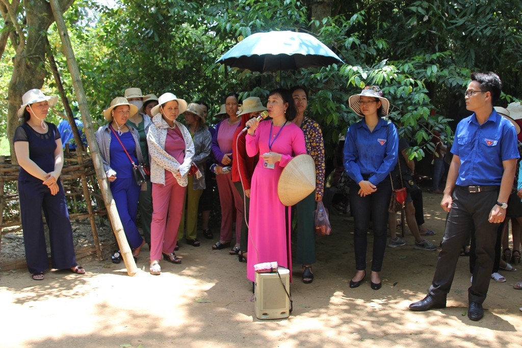 Văn hoá - Nữ thuyết minh làm sống lại ký ức tuổi thơ của Chủ tịch Hồ Chí Minh