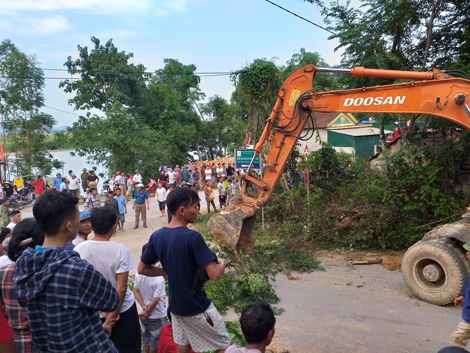 Tin nhanh - Hành trình 8 giờ đưa nạn nhân tử vong dưới giếng nước do bị vùi lấp