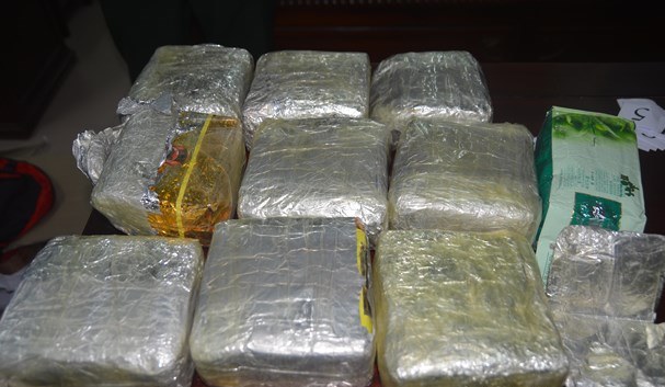 An ninh - H&igrave;nh sự - Bắt đối tượng người Việt nhập quốc tịch L&agrave;o, vận chuyển ma t&uacute;y về qu&ecirc; hương