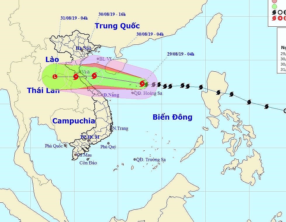 Tin nhanh - Bão số 4 tiến thẳng Nghệ An, ngư dân gấp rút đưa thuyền về trú tránh (Hình 8).