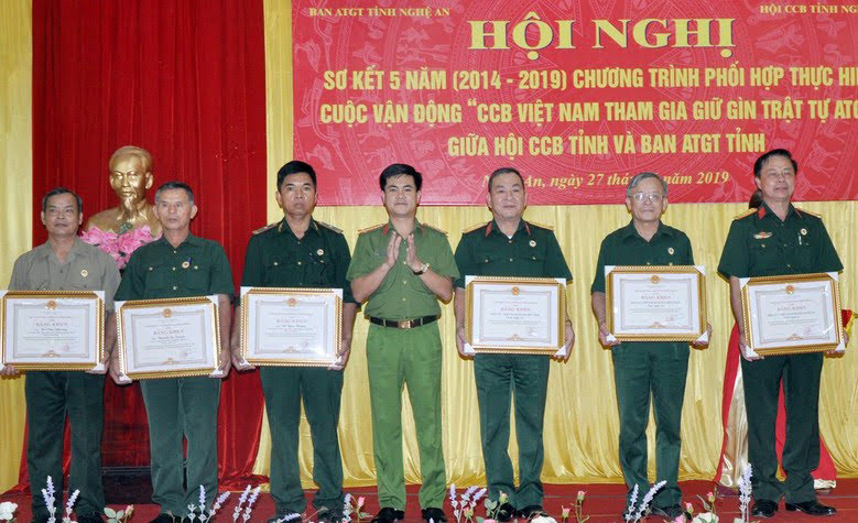 Dân sinh - Gương sáng Bộ đội cụ Hồ trong công tác giữ gìn an toàn giao thông (Hình 4).