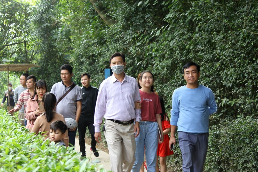 Văn hoá - Nghệ An dừng mọi lễ hội, người dân ngại đến đền chùa do dịch virus Corona (Hình 9).