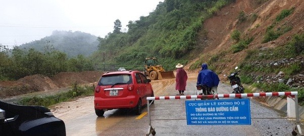 Tin nhanh - Nhiều nơi sạt lở đất đá nghiêm trọng do mưa lũ ở Nghệ An (Hình 4).