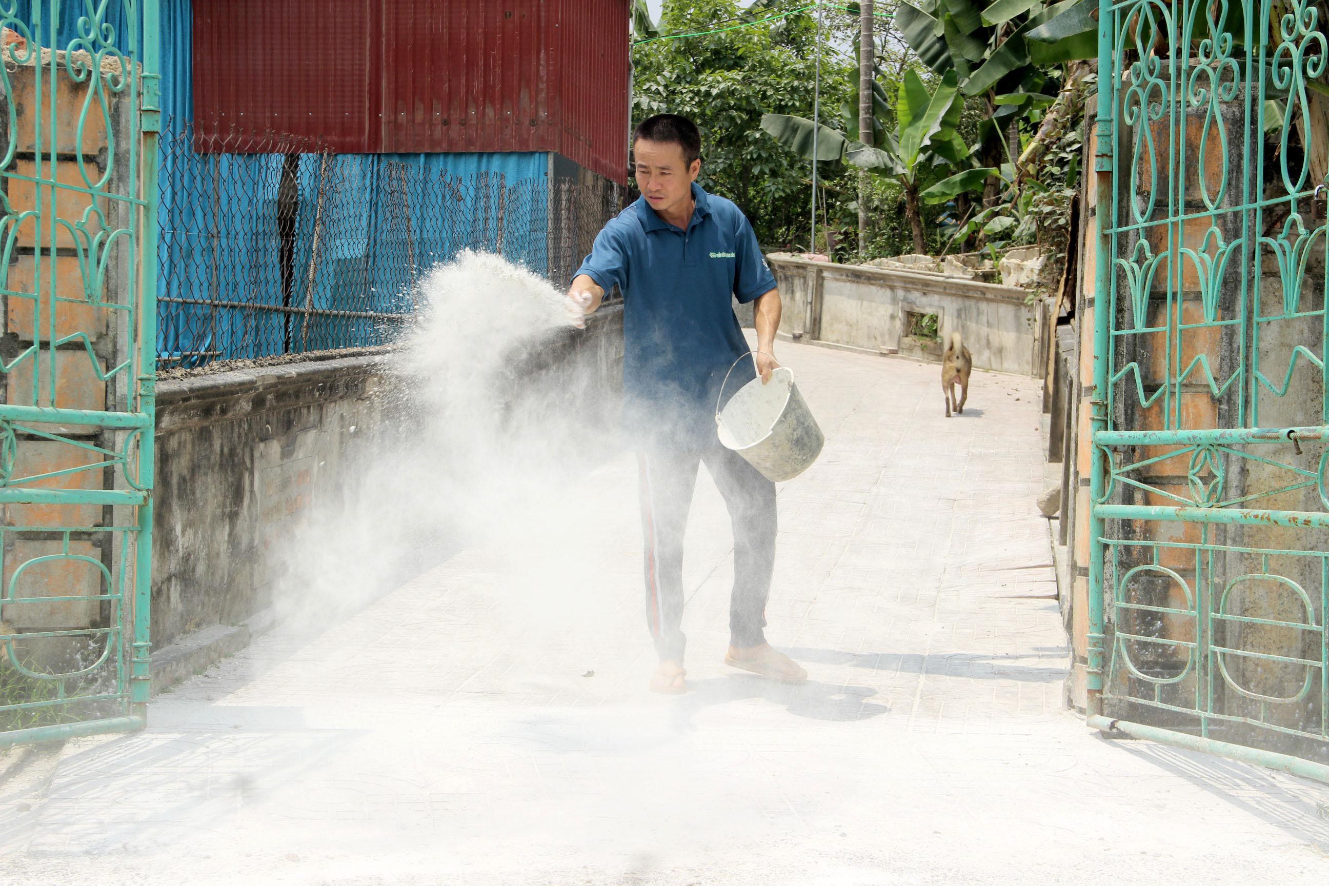 Môi trường - Nghệ An: Lén lút vứt xác lợn chết ra sông giữa vùng 'tâm dịch”  (Hình 4).