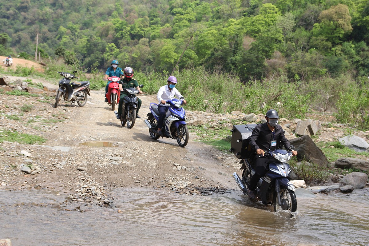 Sự kiện - Vùng biên Nghệ An sẵn sàng cho ngày bầu cử sớm (Hình 7).