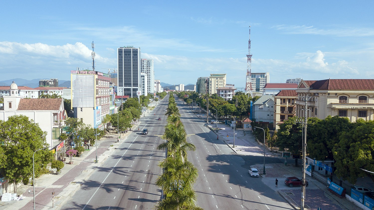 Dân sinh - Toàn cảnh TP. Vinh từ trên cao trong ngày cuối thực hiện Chỉ thị 16 (Hình 8).