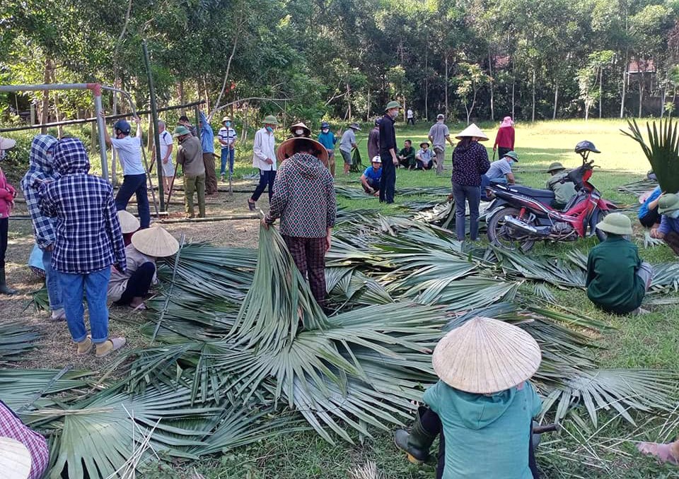 Bĩnh tĩnh sống - Mái tranh quê nghèo mang hơi ấm nghĩa tình 