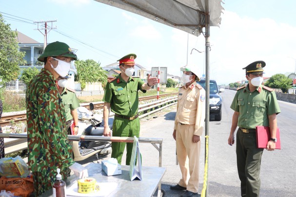 An ninh - Hình sự - Lật tẩy chiêu trò của lái xe để “thông chốt” phòng chống dịch Covid-19 (Hình 3).