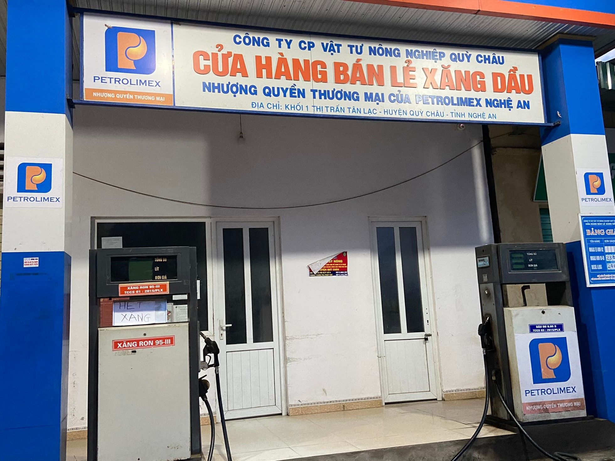 Dân sinh - Nghệ An: Ngừng bán cho khách, cửa hàng xăng dầu bị phạt 15 triệu đồng (Hình 2).