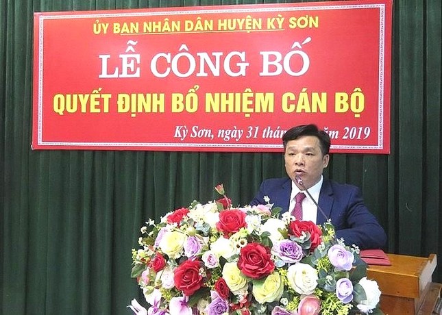 Dân sinh - Nghệ An: Nhiều cán bộ chủ chốt huyện xin thôi vị trí công tác