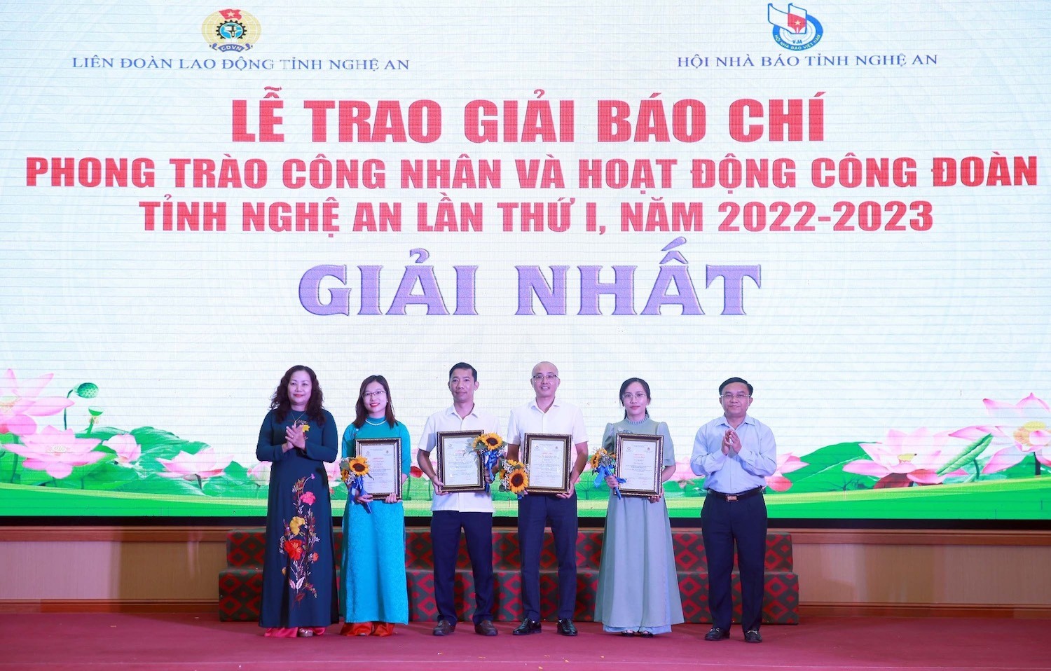 Văn hoá - Phóng viên tạp chí Đời sống và Pháp luật đạt giải Báo chí về phong trào công nhân và hoạt động Công đoàn tỉnh Nghệ An  (Hình 2).