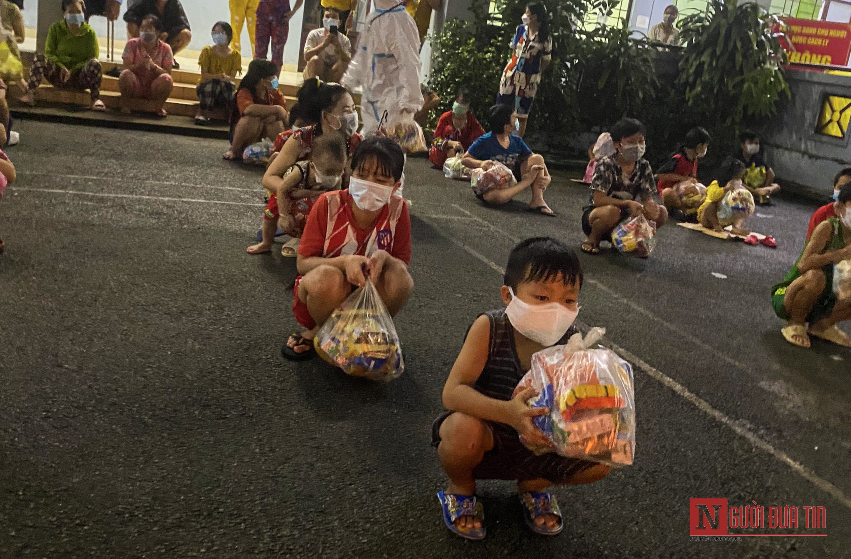 Dân sinh - Trung thu đặc biệt tại khu cách ly (Hình 6).