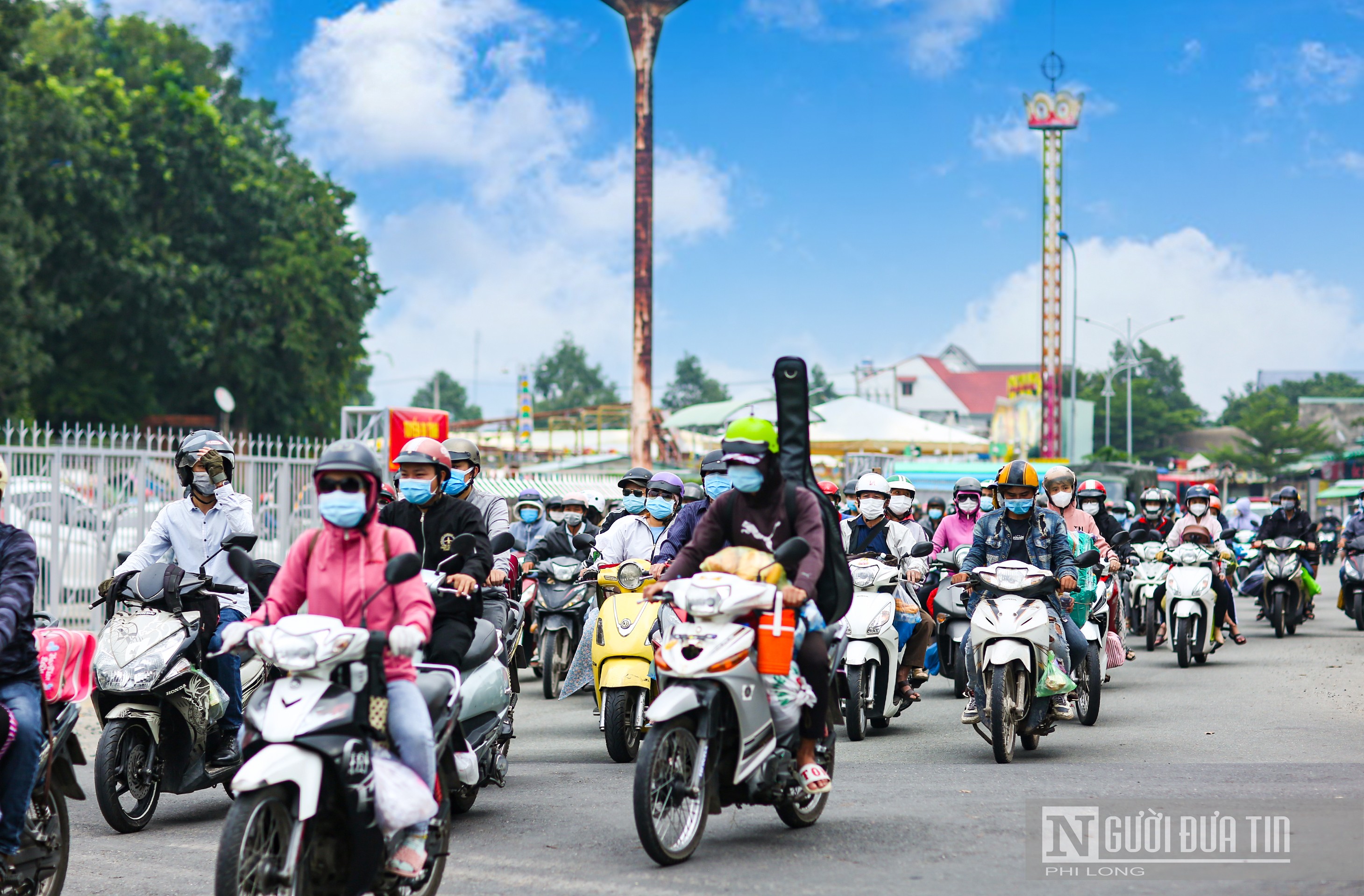 Dân sinh - Chùm ảnh: Đồng Nai dẫn đoàn gần 20.000 lao động về quê bằng xe máy