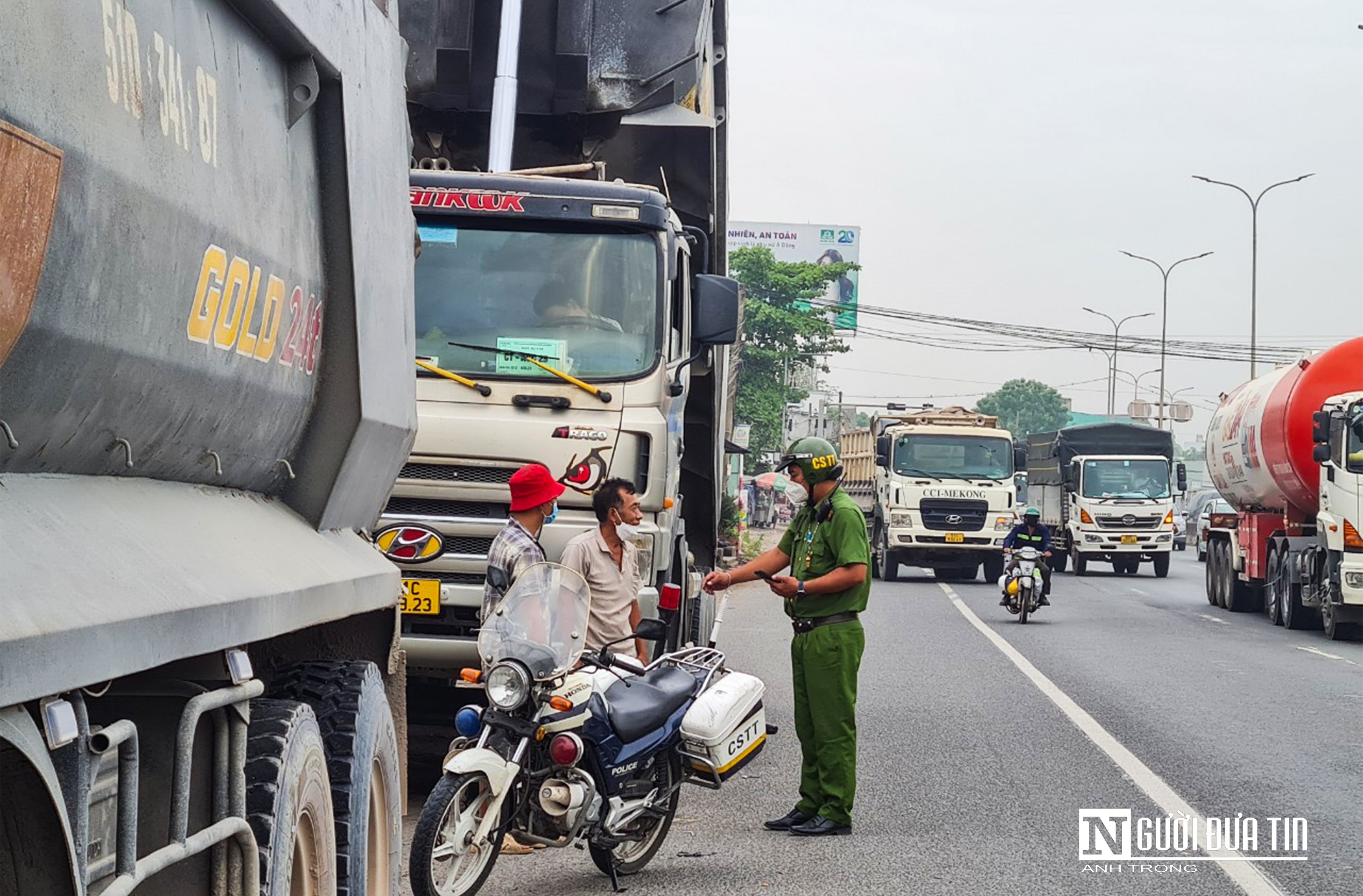 Dân sinh - Đồng Nai: Tăng cường xử lý phương tiện dừng đỗ sai quy định (Hình 2).