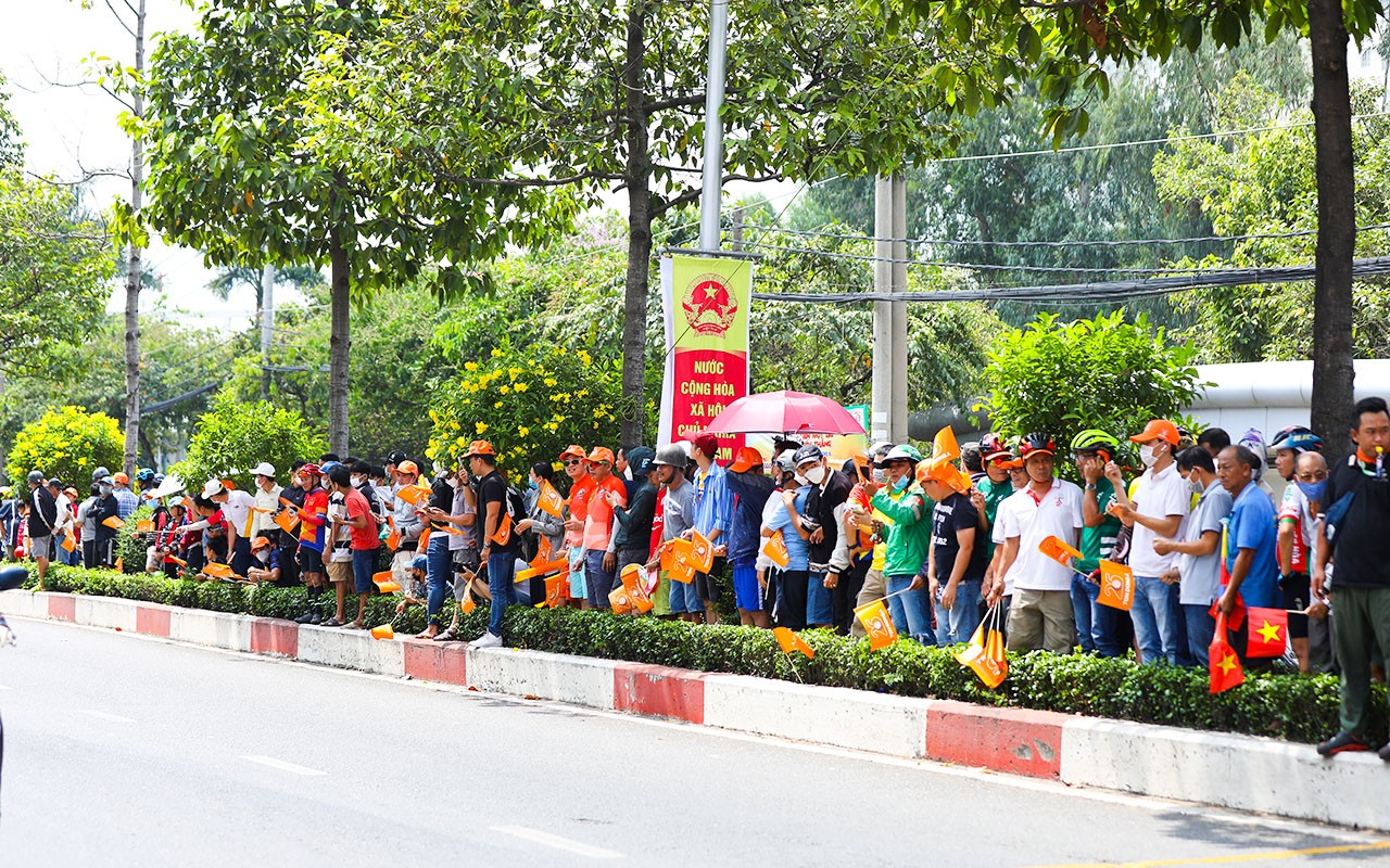 Dân sinh - Đồng Nai: Chào đón đoàn đua xe đạp cúp truyền hình Tp.HCM (Hình 11).