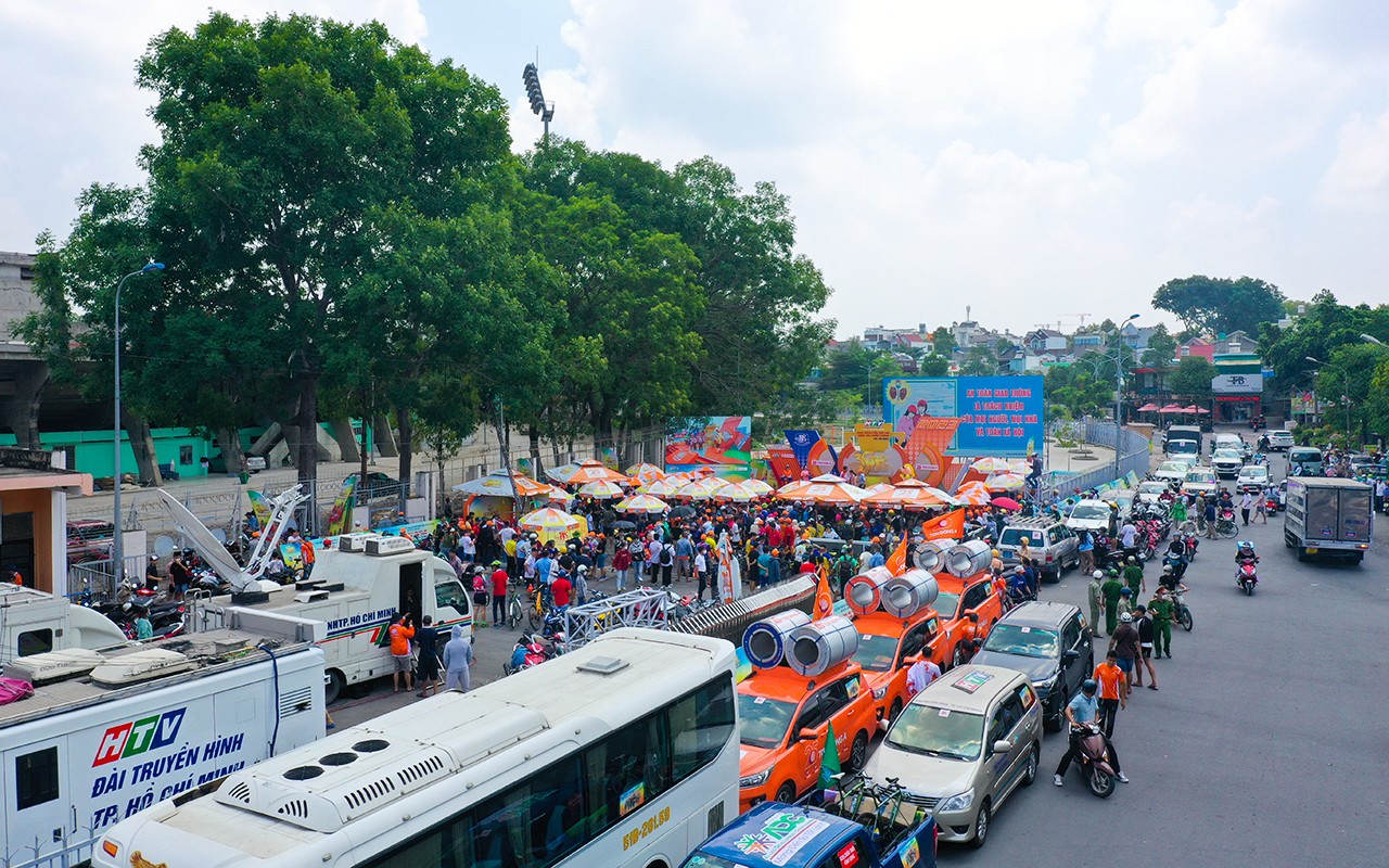 Dân sinh - Đồng Nai: Chào đón đoàn đua xe đạp cúp truyền hình Tp.HCM (Hình 37).