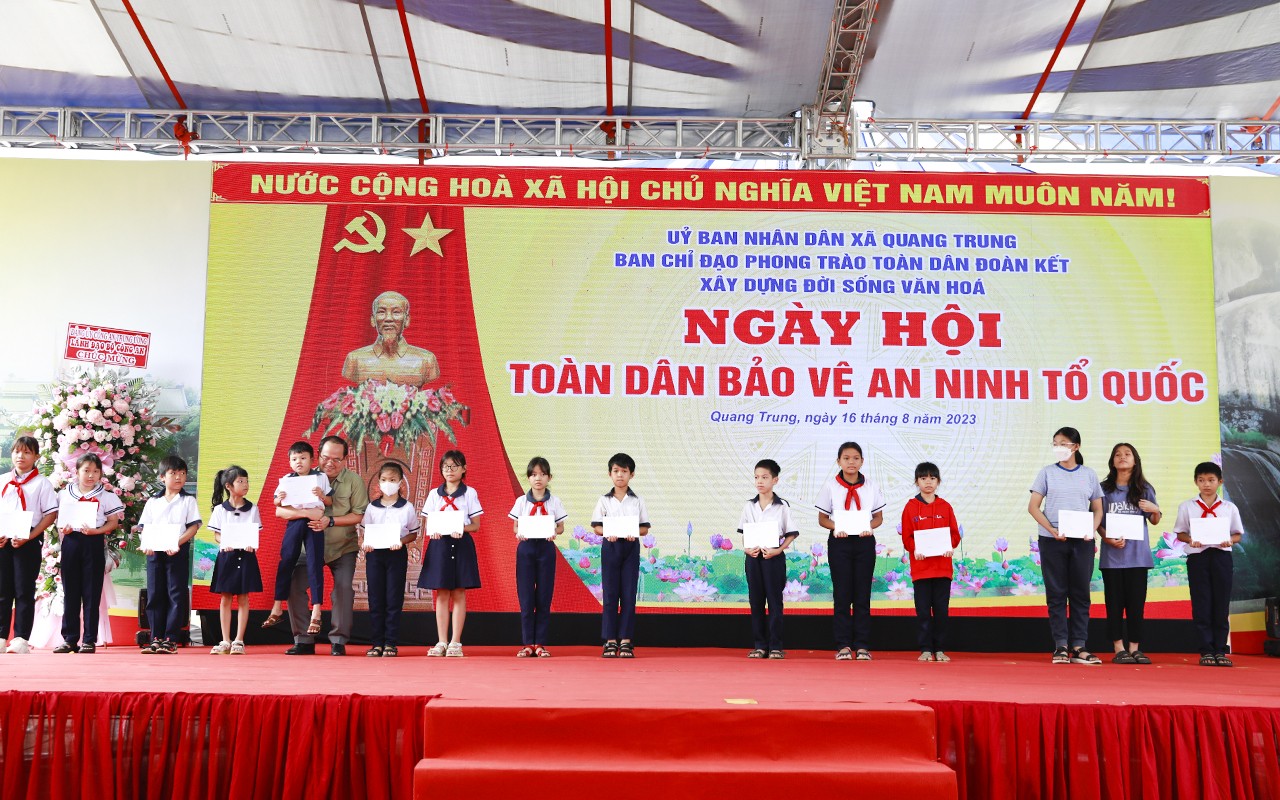 Dân sinh - Đồng Nai: Tổ chức ngày hội toàn dân bảo vệ an ninh Tổ quốc (Hình 9).