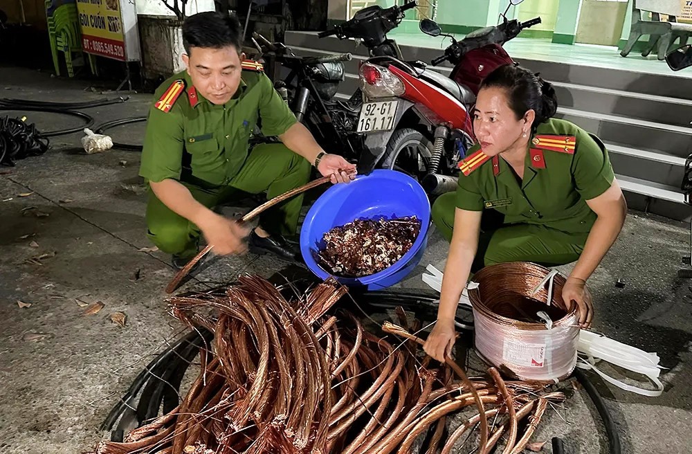 An ninh - Hình sự - Đồng Nai: Bắt nhóm đối tượng trộm cắp tài sản có giá trị lớn