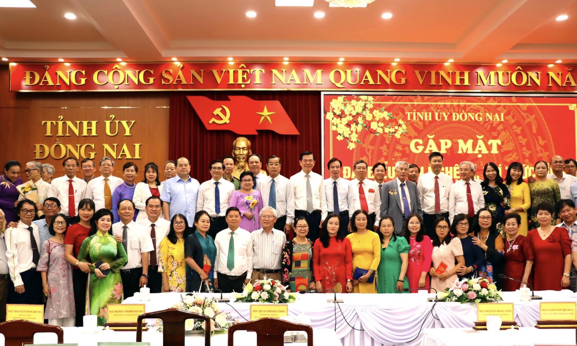 Văn hoá - Đồng Nai: Gặp mặt đại biểu văn nghệ sĩ, tri thức đầu Xuân 2024 (Hình 6).