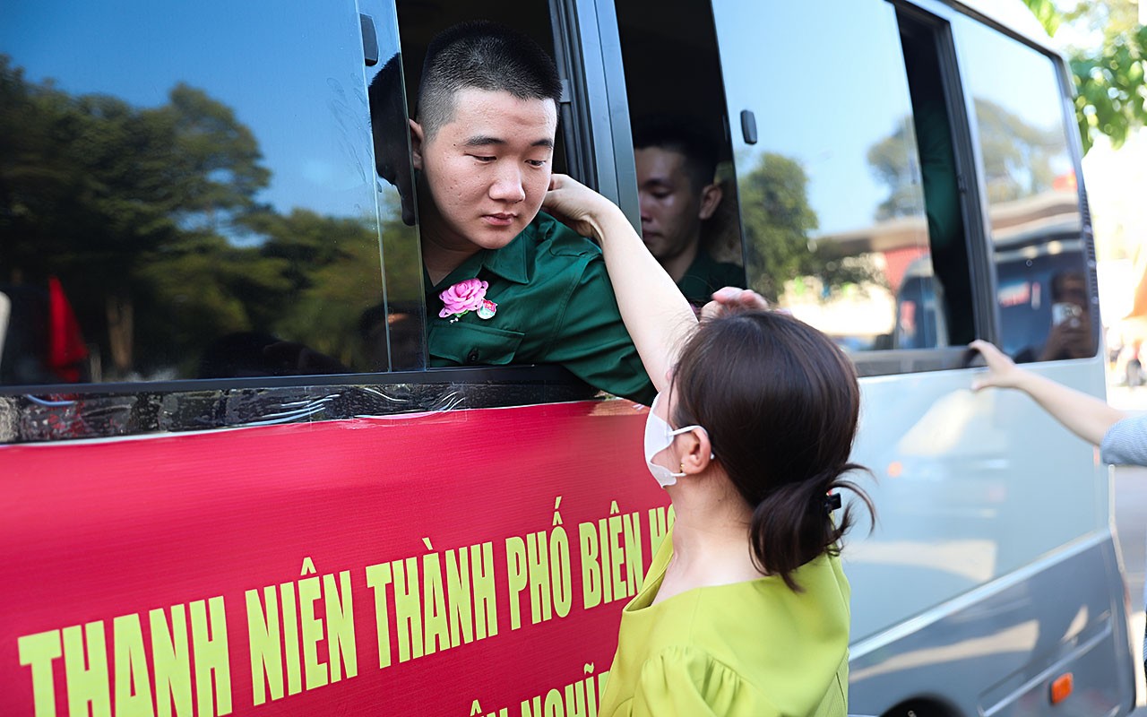 Dân sinh - Đồng Nai: Hơn 3.000 thanh niên náo nức lên đường nhập ngũ (Hình 18).