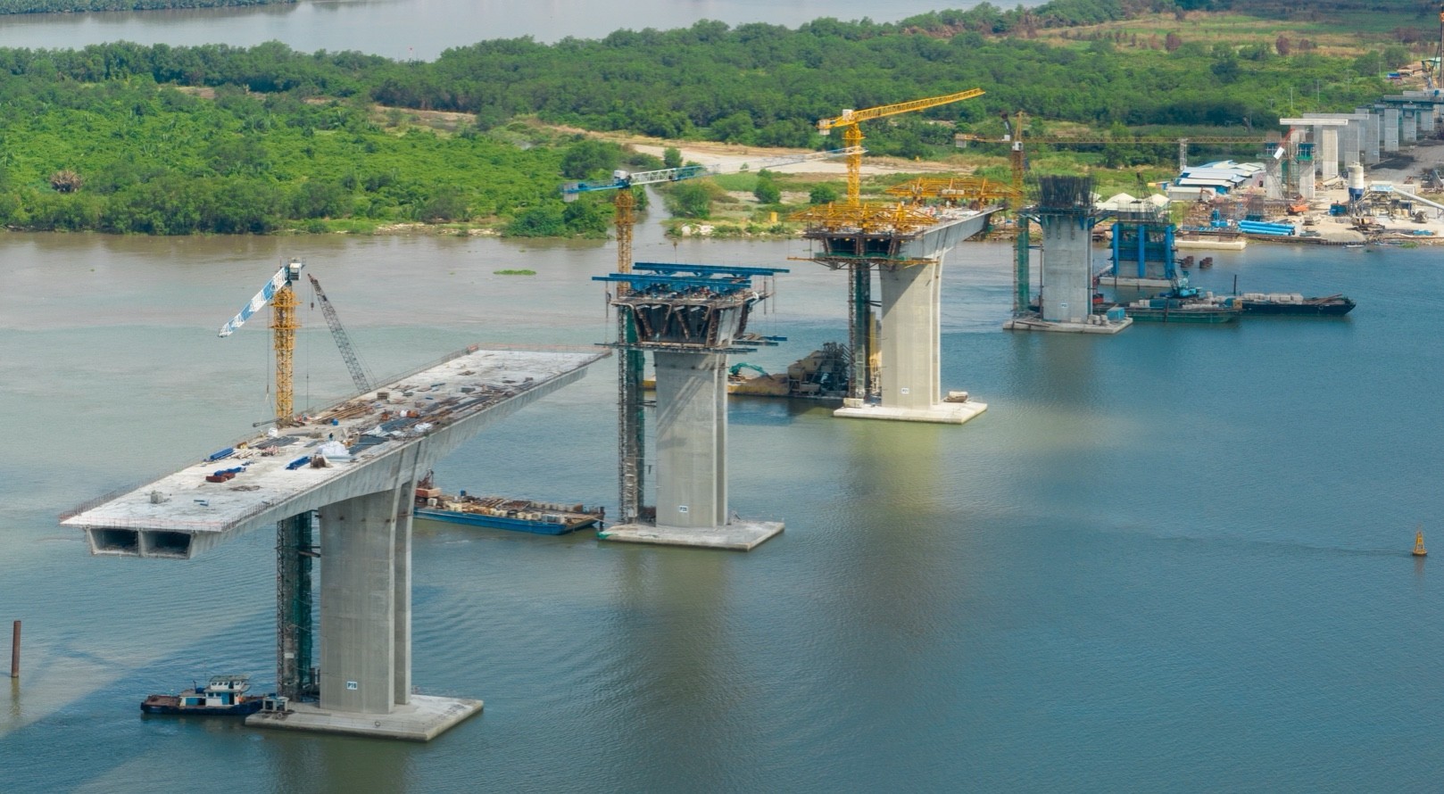 Kinh tế vĩ mô - Đồng Nai: Chạy đua tiến độ xuyên lễ trên công trường cầu Nhơn Trạch (Hình 2).