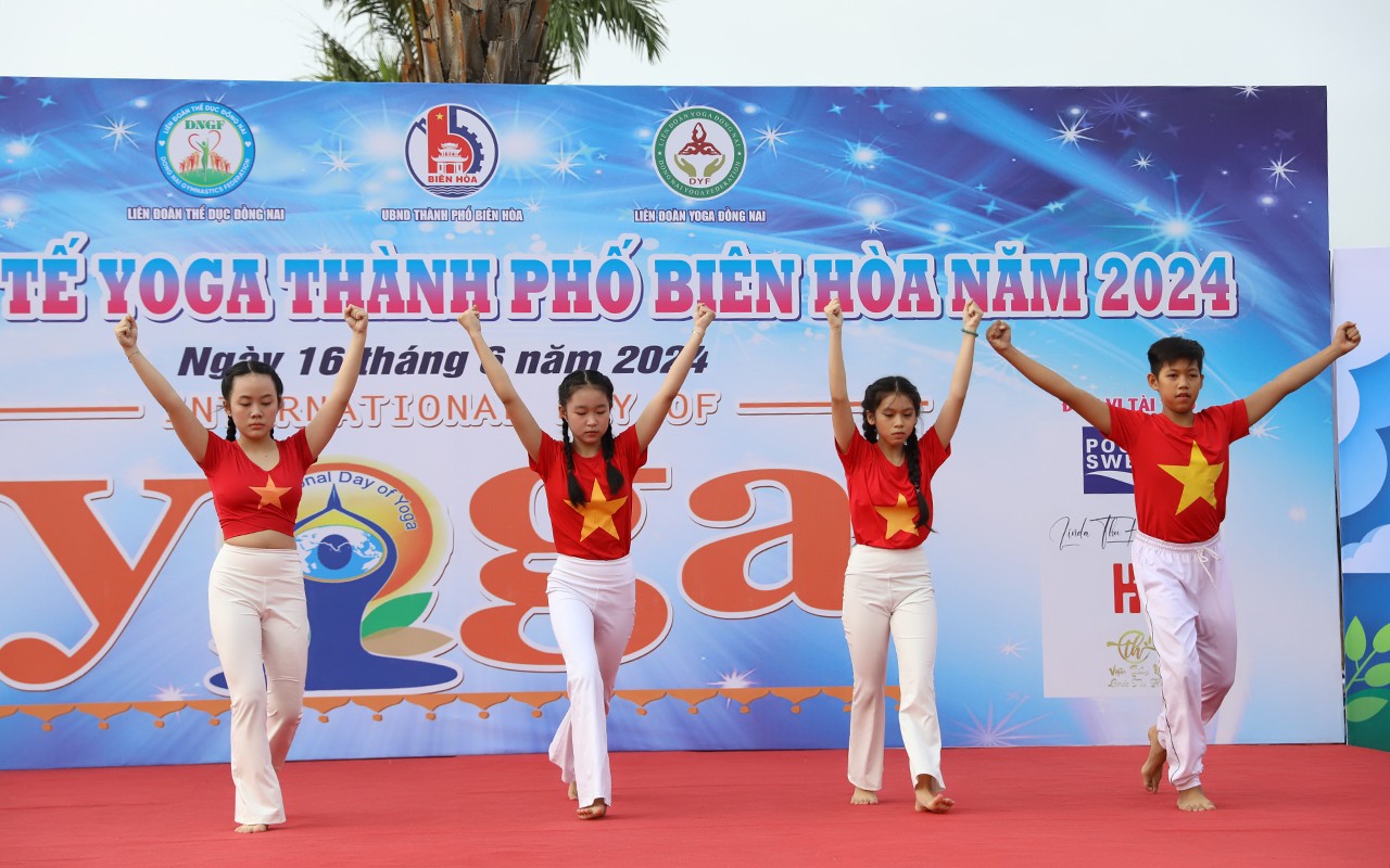 Dân sinh - Đồng Nai:  Sôi nổi ngày Quốc tế Yoga thành phố Biên Hòa năm 2024 (Hình 7).