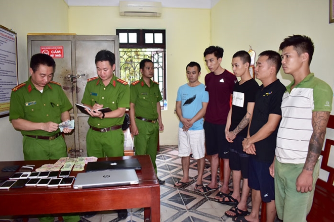 Ninh Bình: Liên tiếp triệt phá nhiều ổ nhóm cá độ bóng đá mùa World Cup