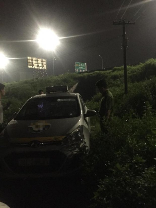 An ninh - Hình sự - Kinh hoàng vụ cứa cổ cướp taxi qua lời kể của nạn nhân (Hình 2).