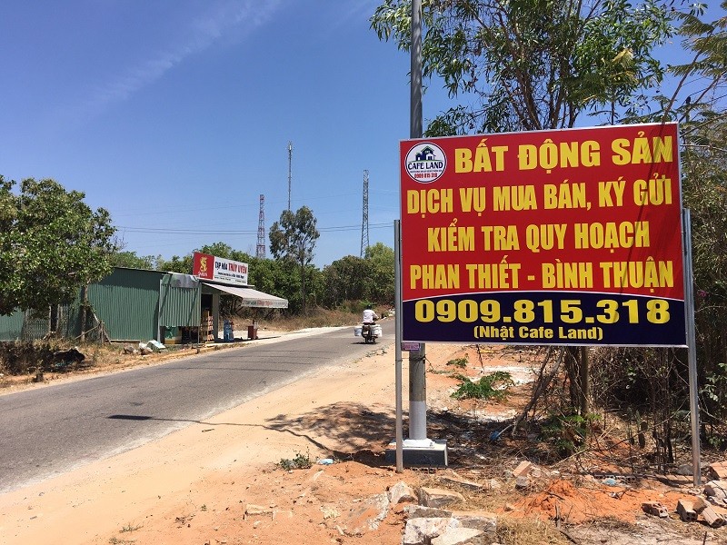 Bất động sản - Nguy cơ “tiền mất tật mang” khi 'cò' thổi giá đất quanh dự án sân bay Phan Thiết (Hình 3).