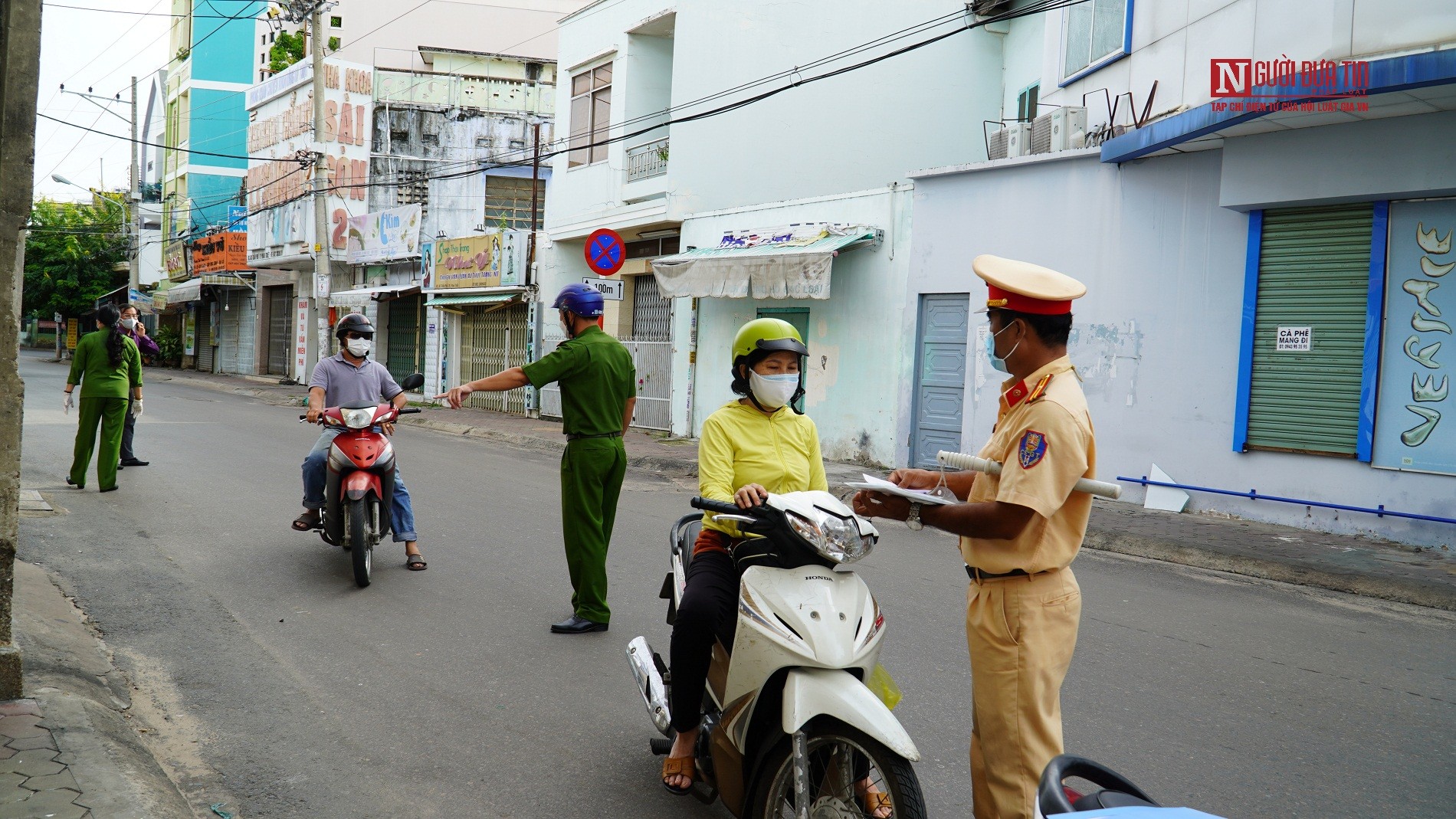 Sự kiện - Tp.Phan Thiết: Xử lý nghiêm trường hợp người dân ra ngoài không có giấy thông hành (Hình 3).