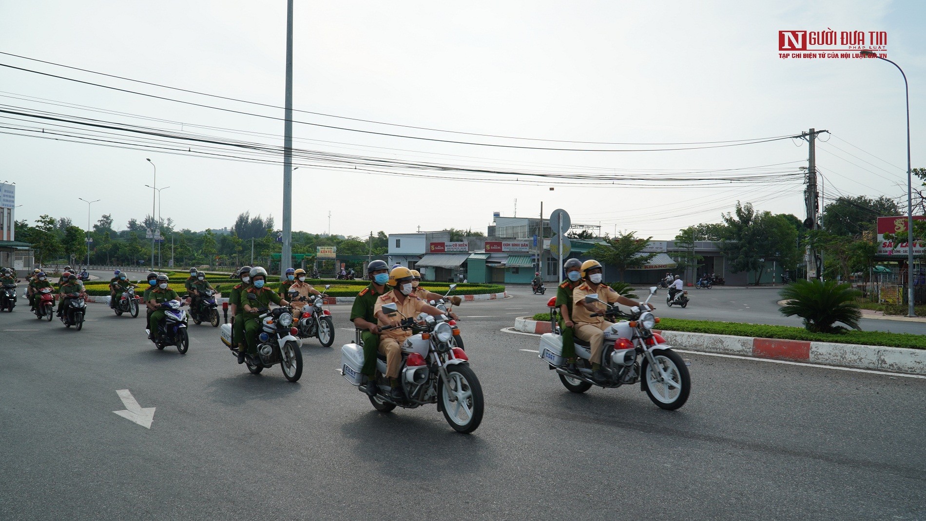 Sự kiện - Công an Tp.Phan Thiết ra quân tuần tra, kiểm soát phòng chống dịch Covid-19 (Hình 2).