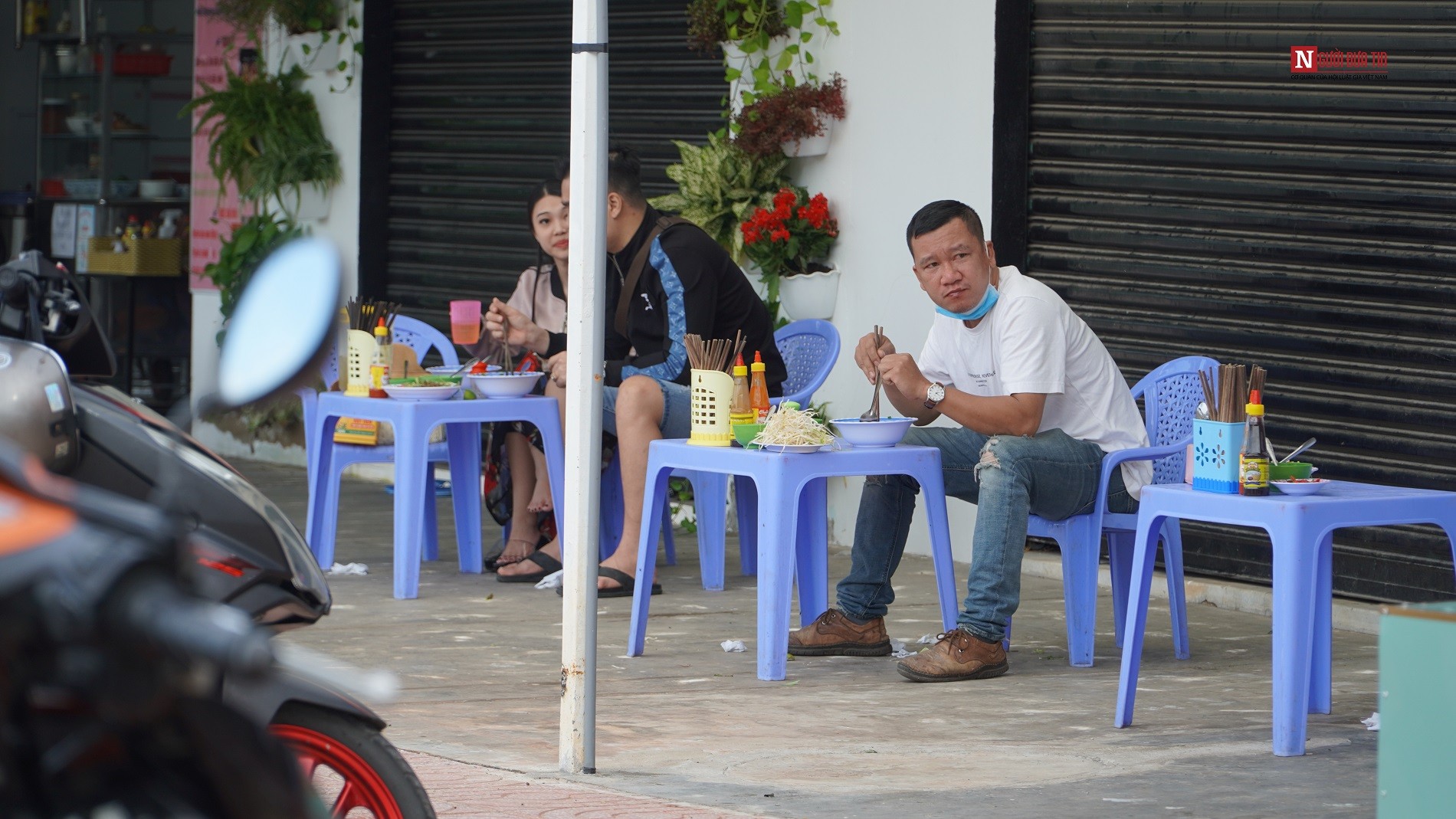 Sự kiện - Tp. Phan Thiết: Còn hàng quán chưa thực hiện nghiêm quy định chống dịch (Hình 3).