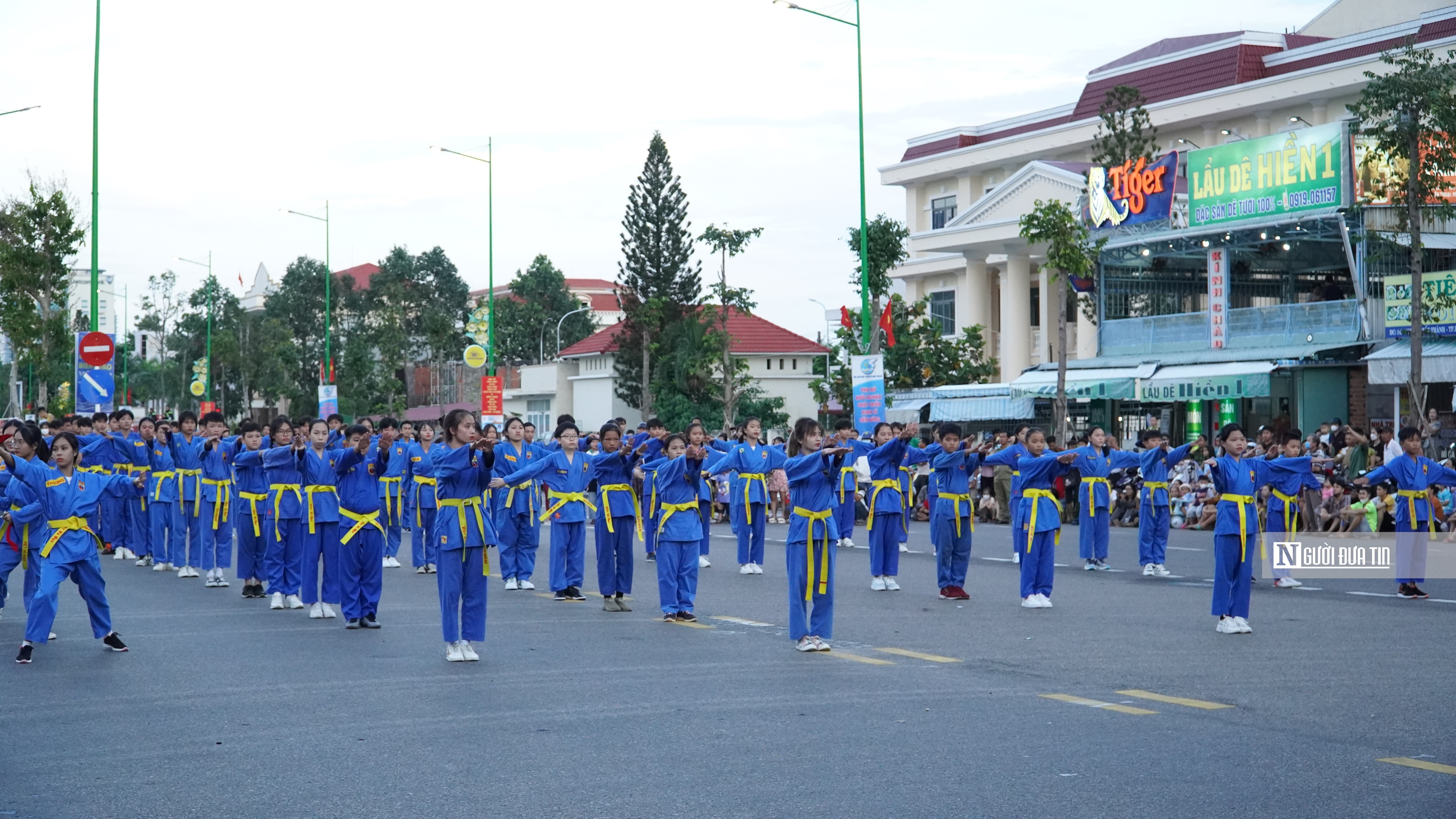 Dân sinh - Sôi động Lễ hội đường phố với chủ đề sắc màu Bình Thuận  (Hình 7).