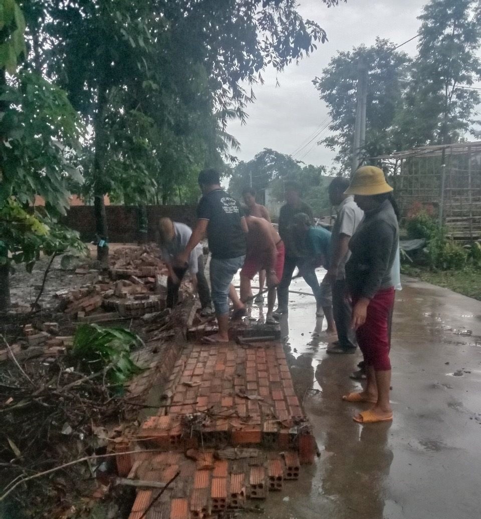 Dân sinh - Bình Thuận: Thiệt hại hàng trăm triệu đồng do mưa lớn, sét và lốc xoáy